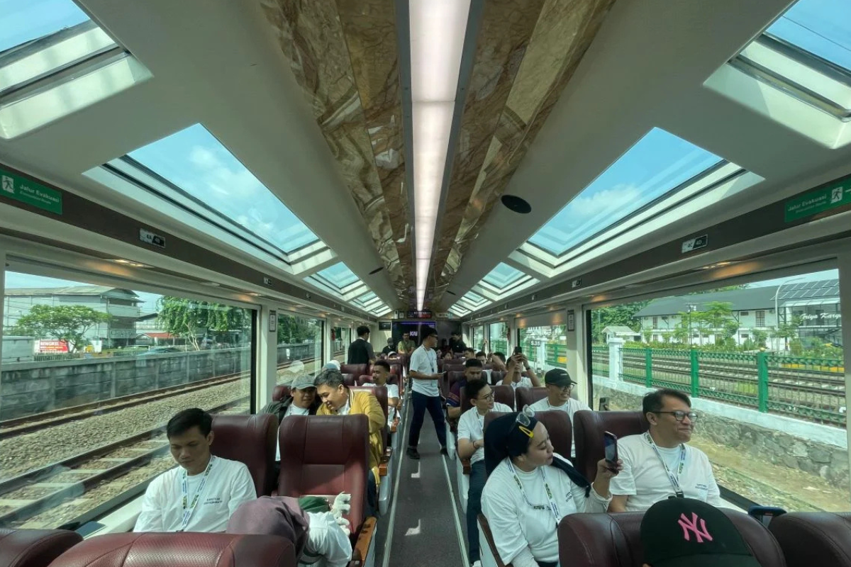 Penumpang Kereta Panoramic Jalur Selatan Melonjak 62 Persen