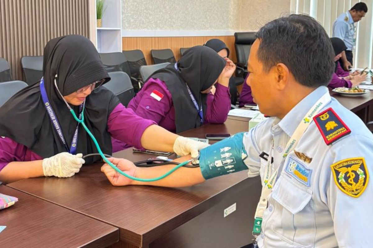 Rangkuman Humaniora: Skrining Hepatitis dan Isu Perundungan