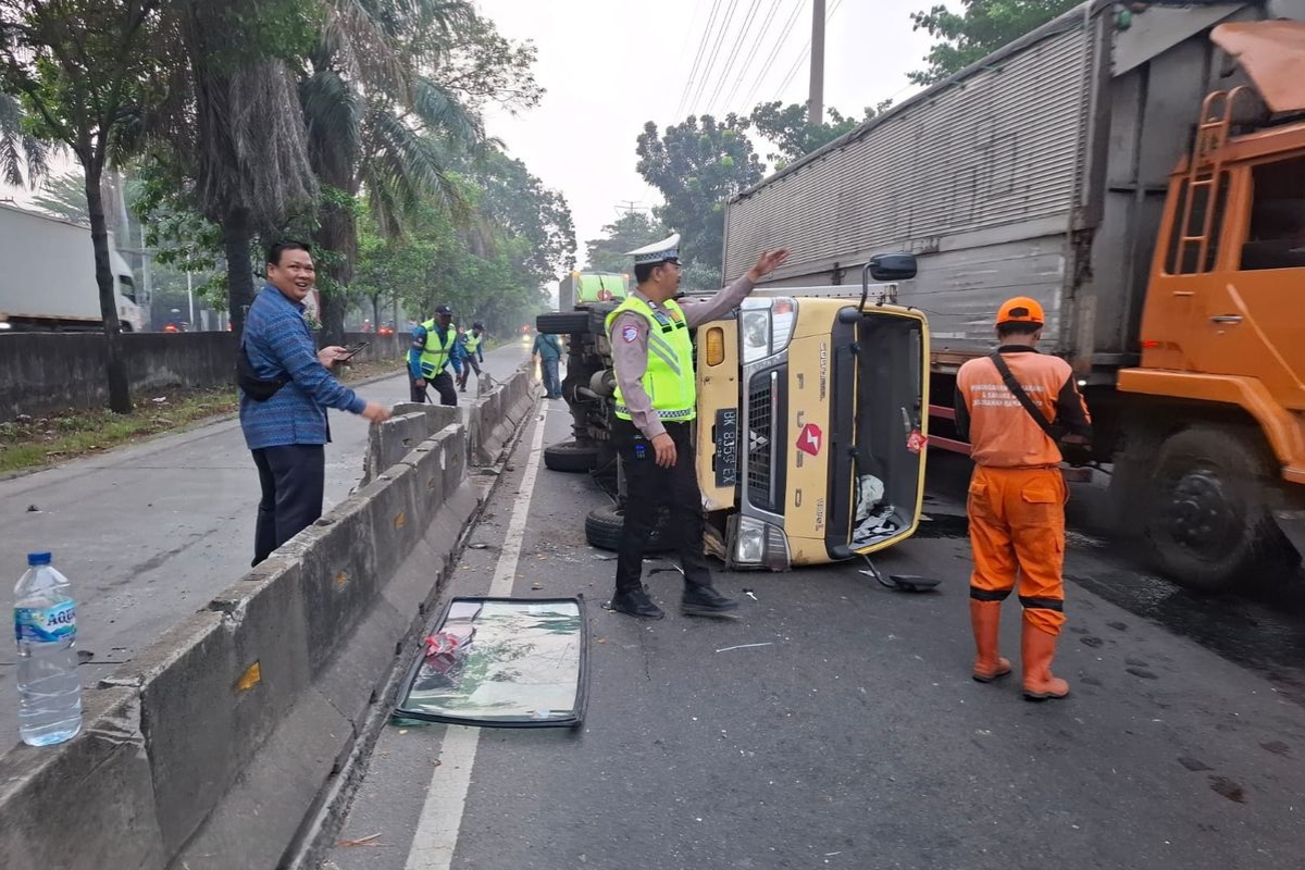 Evakuasi Truk Terguling di Daan Mogot Rampung, Jalur Kembali Normal