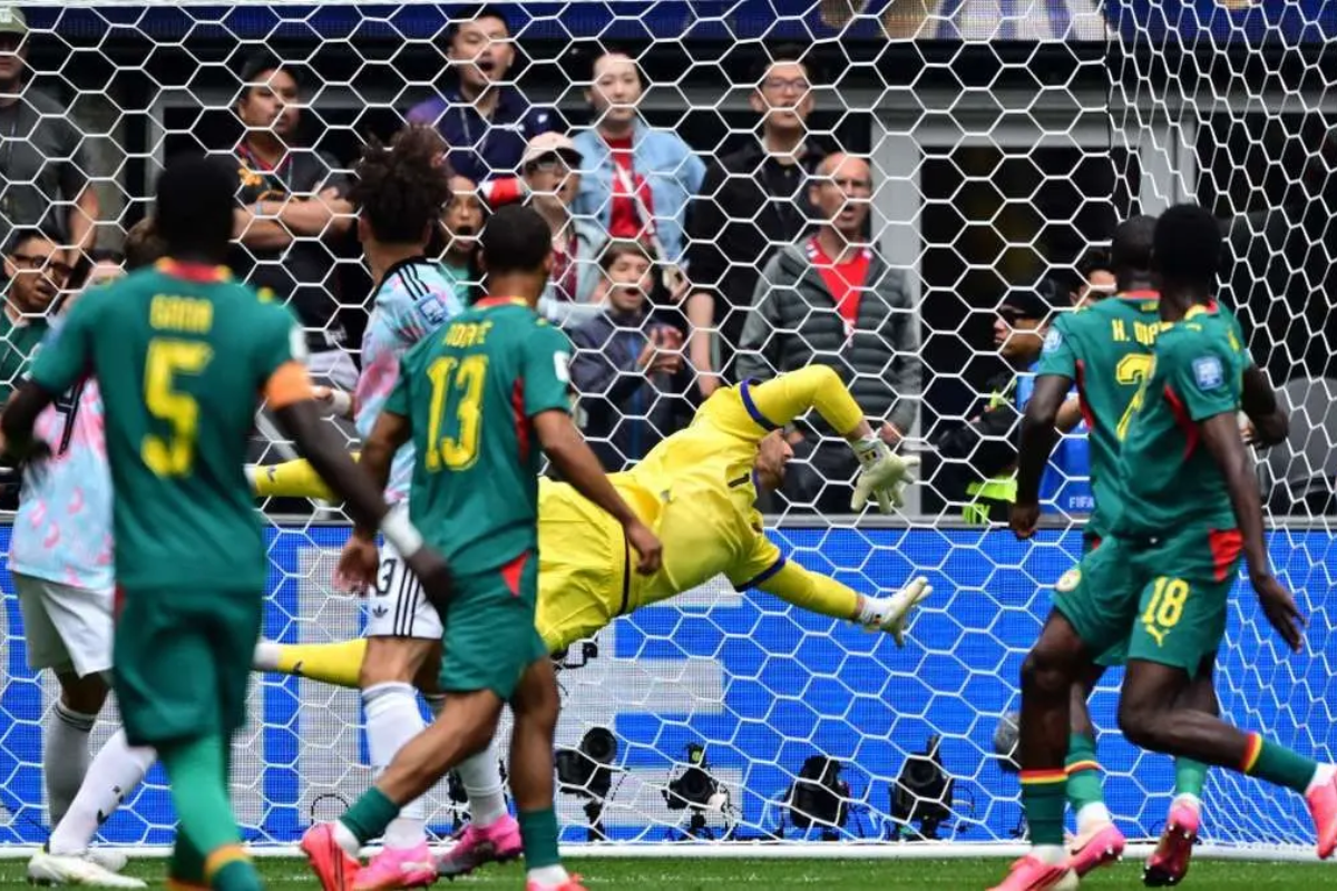 Senegal Tersingkir dari Piala Dunia, Habib Diarra: Babak Pertama Tak Cukup