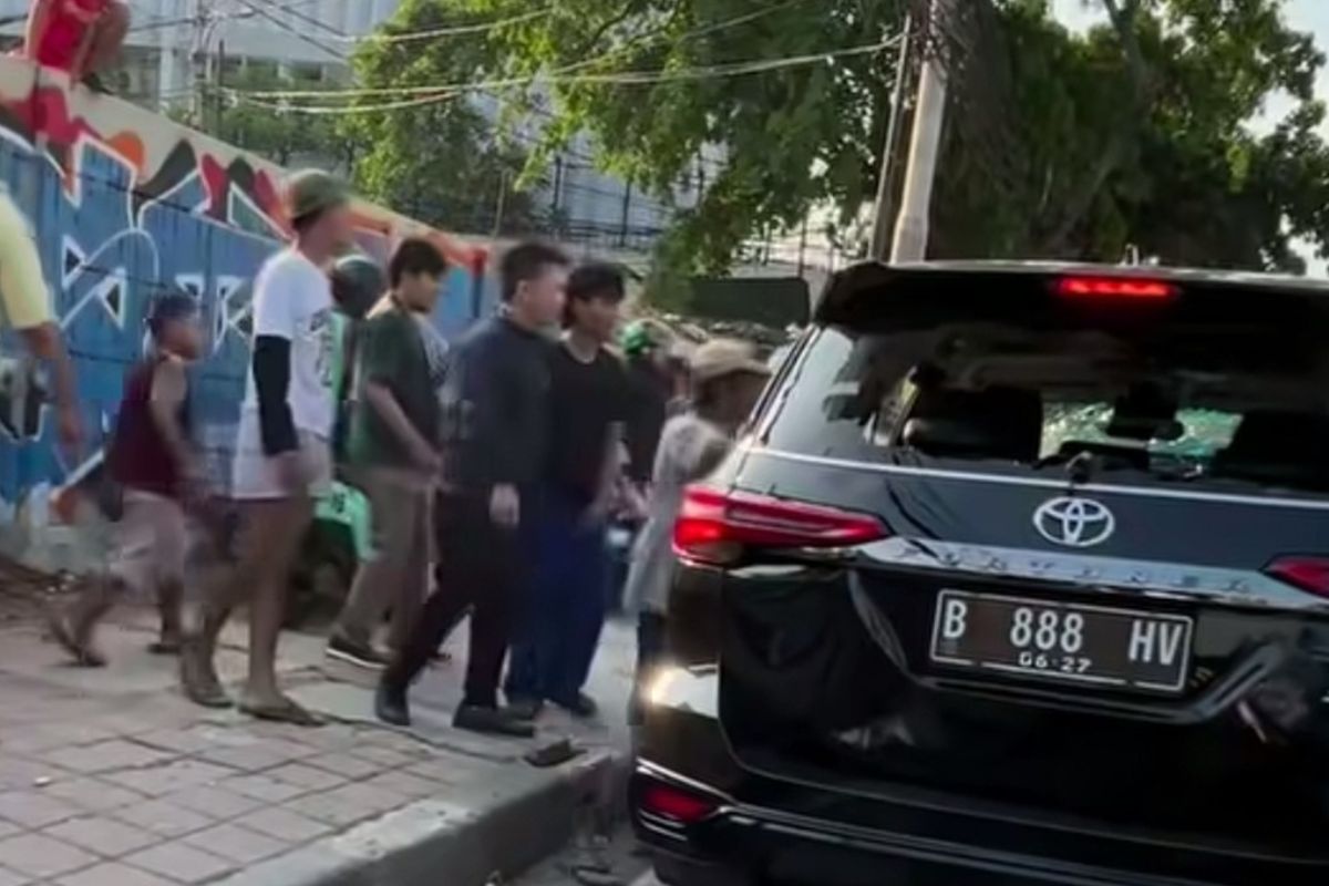 Kronologi Fortuner Diamuk Massa di Tanah Abang Akibat Cekcok