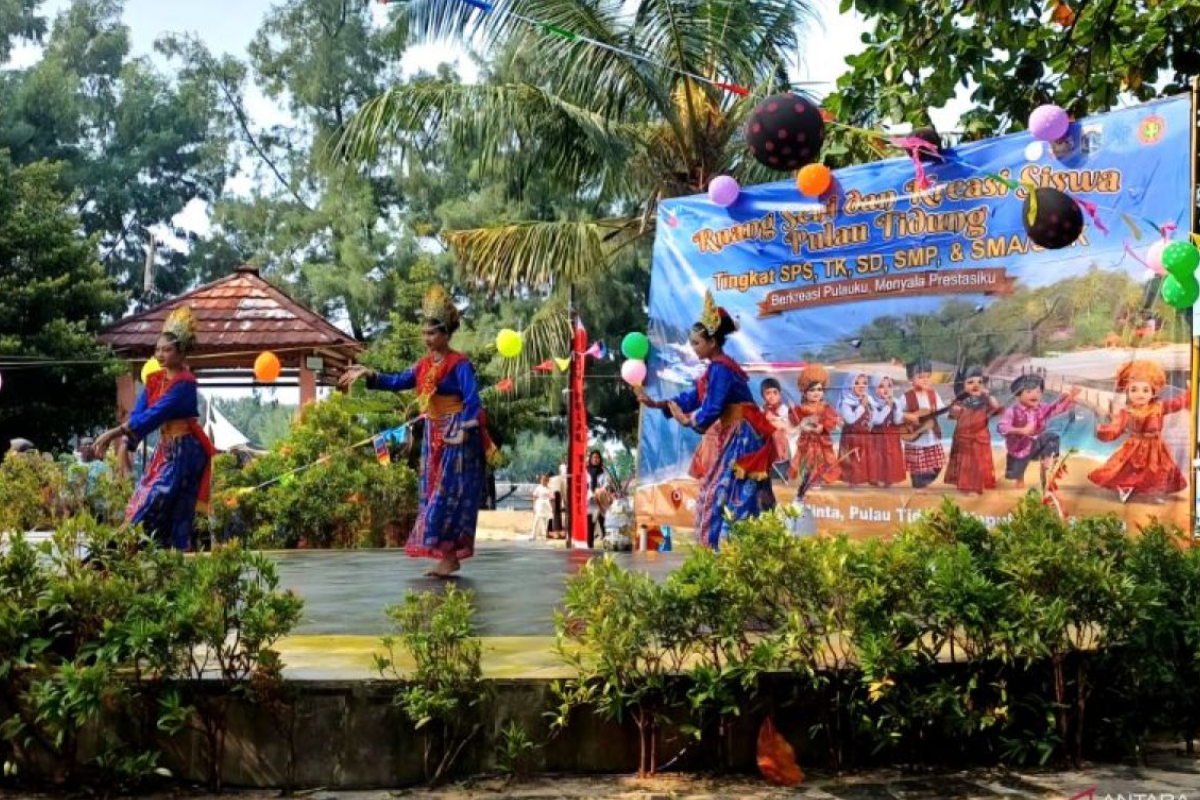  Sudindik Kep. Seribu Latih Percaya Diri Murid Lewat Seni 