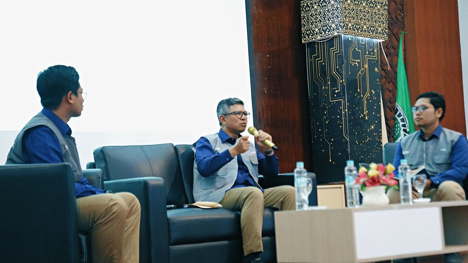 Program HK Mengajar ‘Inspiring Leaders’ Motivasi Mahasiswa Universitas Andalas Padang