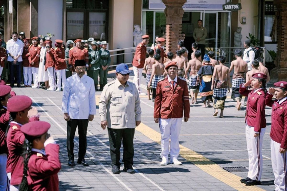Kunjungi SRMP Bali, Presiden Prabowo Semangati Korban Bullying