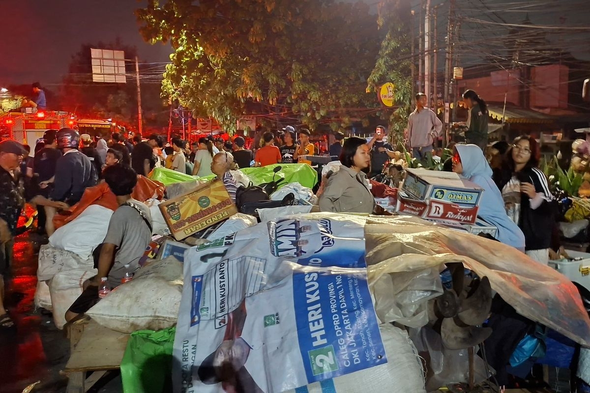 Ratusan Rumah Ludes Terbakar di Pasar Jiung Kemayoran Jakarta Pusat