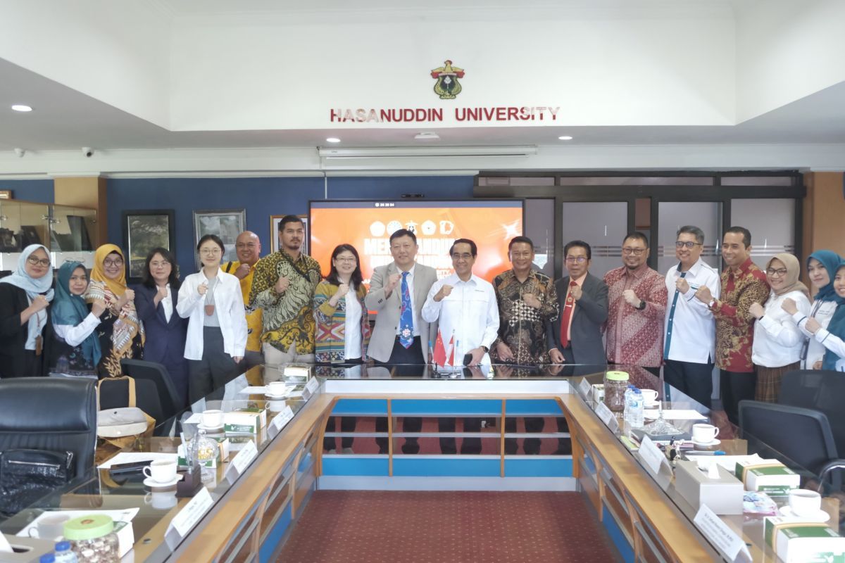Unhas dan China Kembangkan Kampung Nelayan Merah Putih