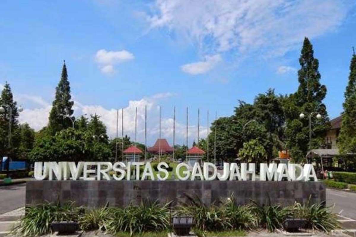 Mengintip Kisaran Gaji Lulusan UGM Lewat Hasil Tracer Study
