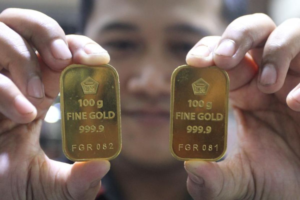 Emas Antam Turun ke Rp2,703 Juta, Harga Buyback Jadi Rp2,475 Juta