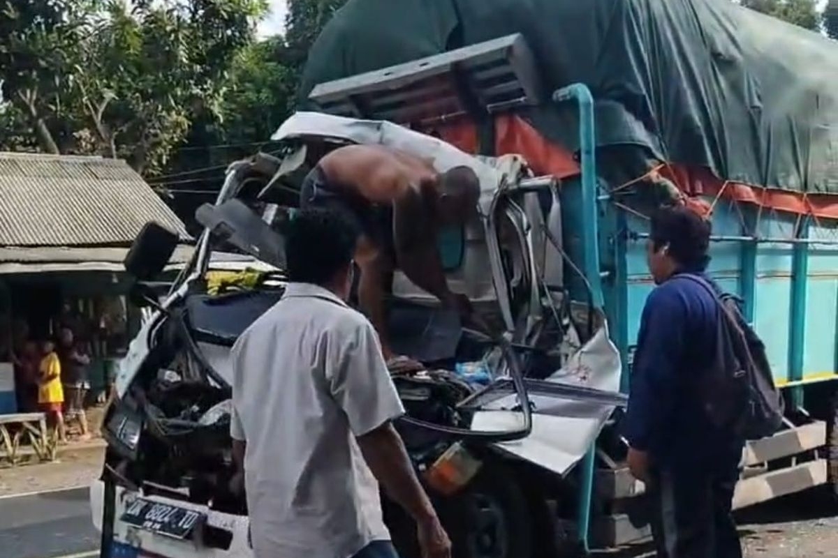 Kecelakaan Maut di Pantura Situbondo Tewaskan Seorang Balita