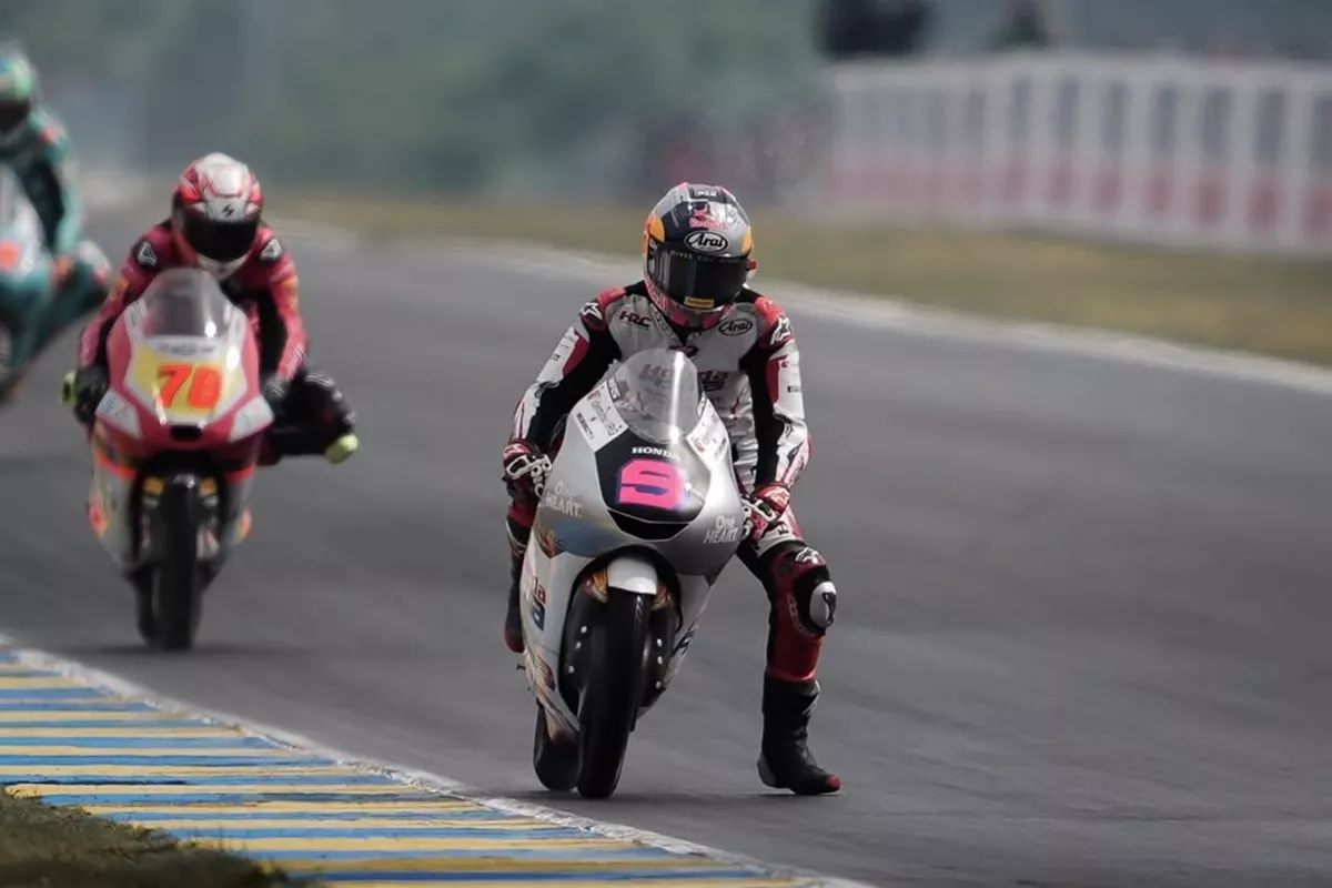 Veda Ega Finis Ke-8 di Catalunya, Amankan Peringkat 5 Moto3
