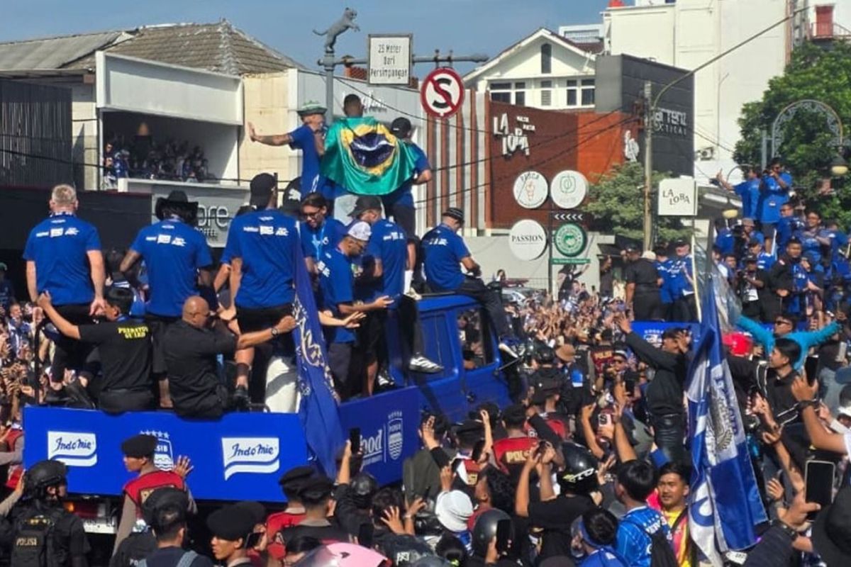 Lautan Bobotoh Padati Bandung, Rayakan Hattrick Juara Persib