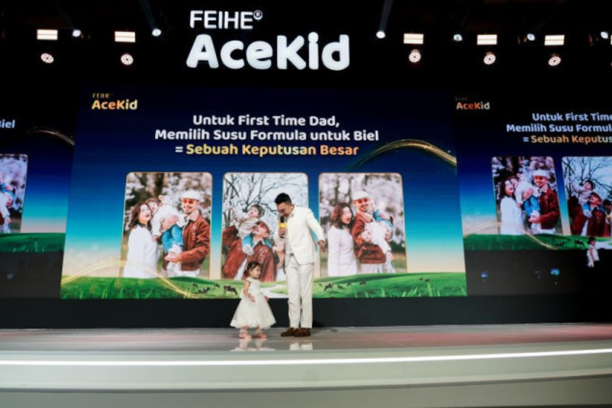 Denny Sumargo & Chef Arnold Pilih-Pilih Susu Anak