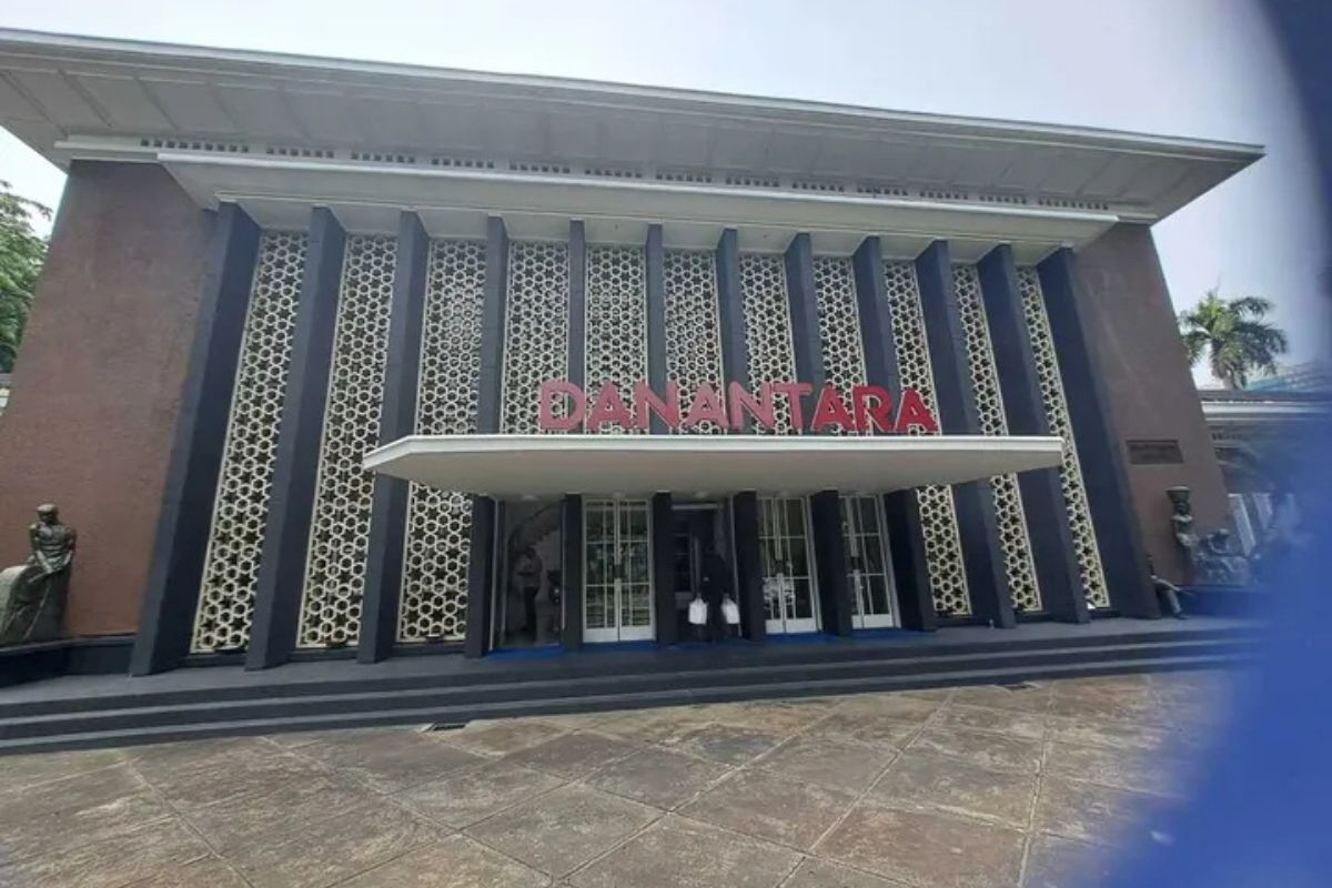 Konsolidasi BUMN: Efisiensi Negara Tanpa Mengorbankan Pekerja