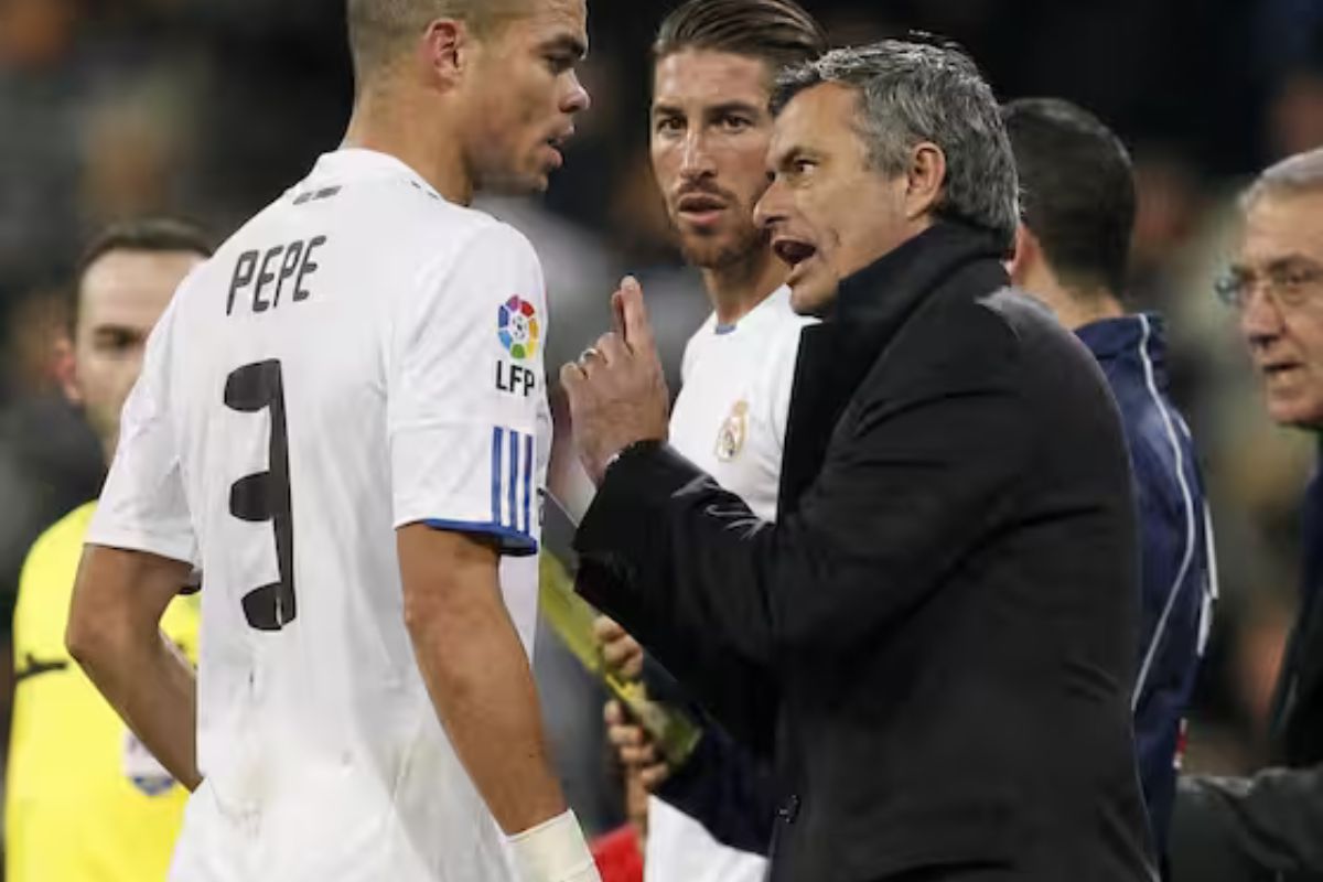 Reuni di Real Madrid, Pepe Berpotensi Masuk Staf Pelatih Mourinho