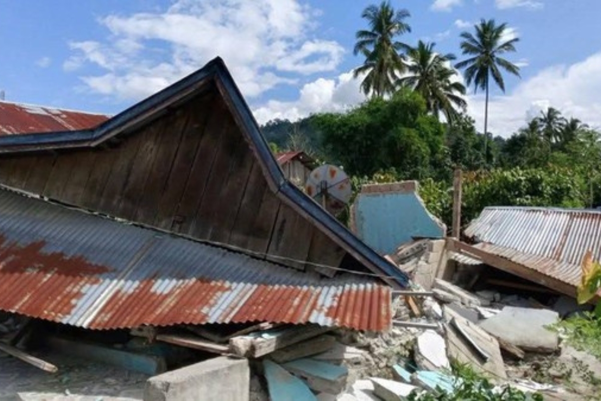 Pasca-gempa M 6,7, Wagub Reny Lamadjido Tinjau Kerusakan di Sigi