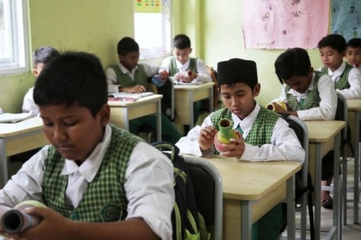 Studi: Sering Mengajak Anak Mengobrol Bantu Optimalkan Kecerdasan