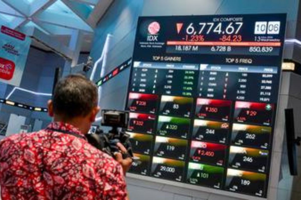 IHSG Dibuka Anjlok 0,92 Persen ke 6.027 di Sesi Jumat Pagi