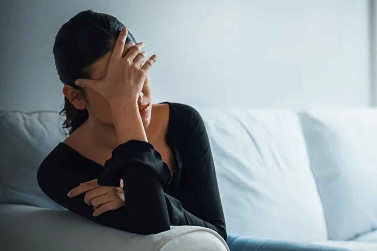Cemas Minggu Malam: Sinyal Bahaya Kesehatan Mental Pekerja