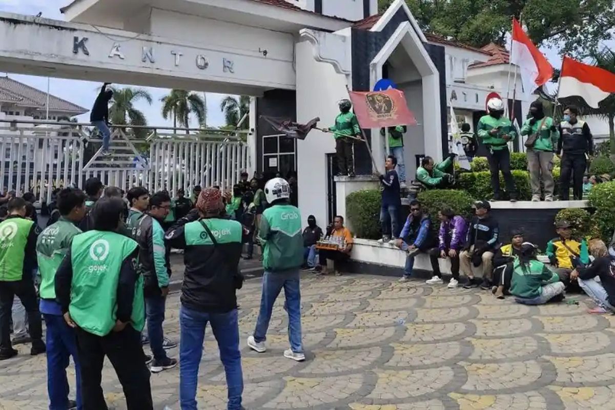 Tiga Titik Demo Ojol dan Mahasiswa di Jakarta Pusat Hari Ini