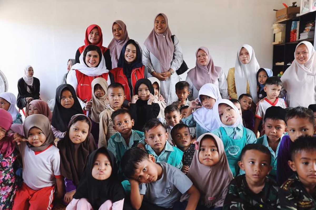 Maudy Ayunda & Save the Children Bangun Ruang Belajar di Aceh Timur
