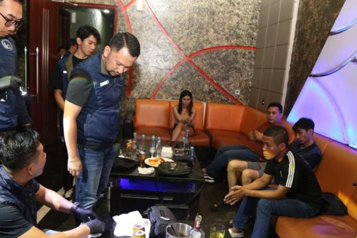 Polda Kalbar Gerebek Pesta Ekstasi di Karaoke, 14 Orang Diamankan