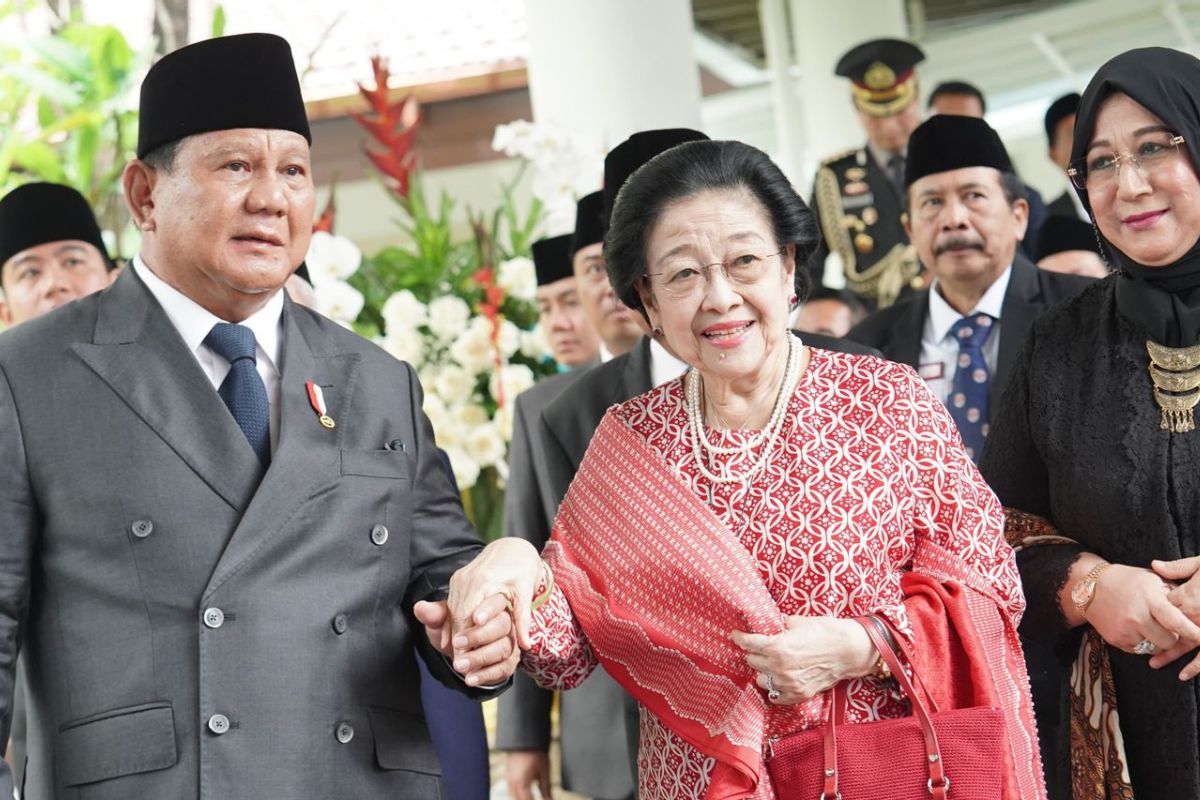 Keakraban Prabowo dan Megawati Saat Gandengan Tangan Terulang