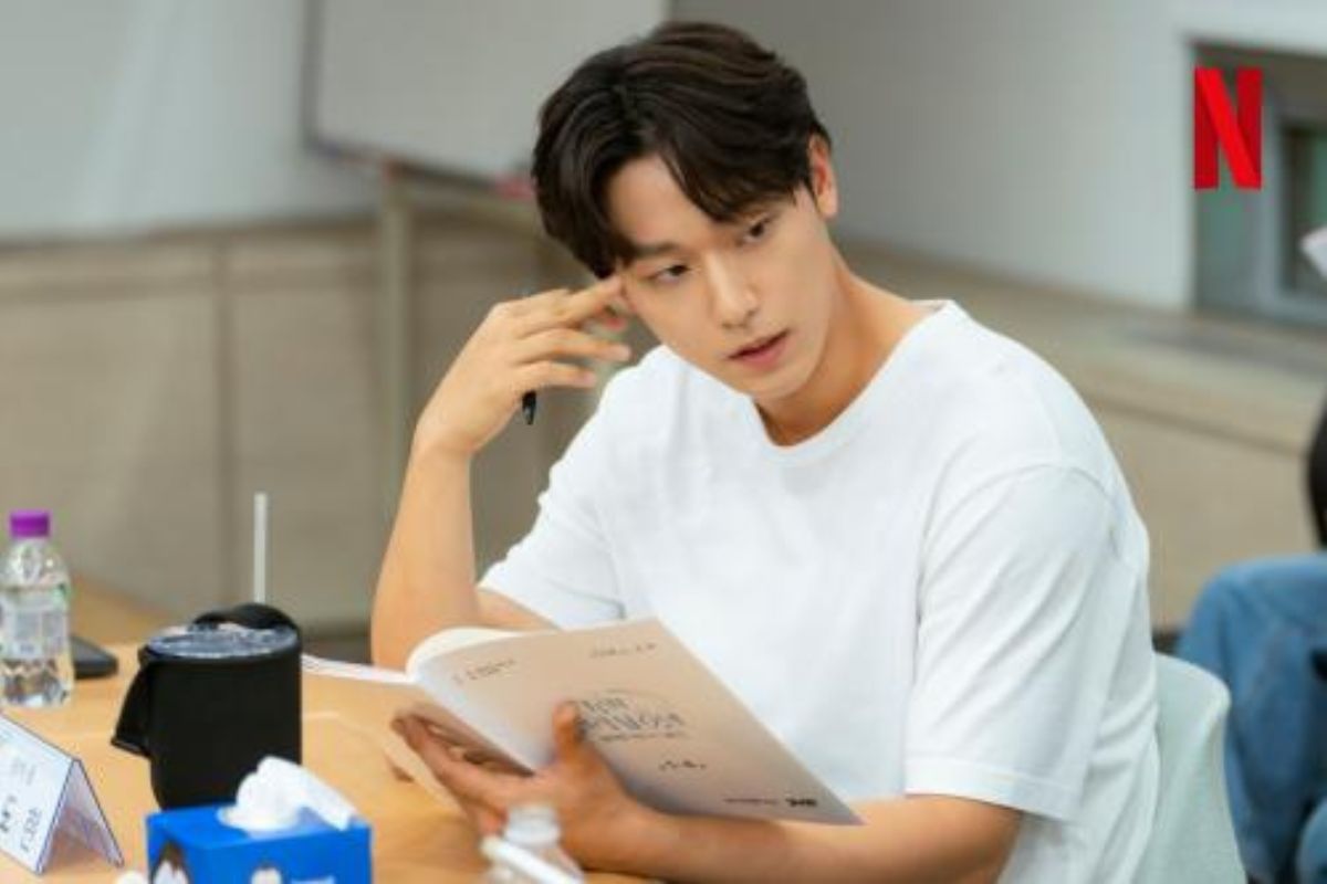 Sukses Exhuma, Lee Do Hyun Diincar Bintangi Film Viva La Vida