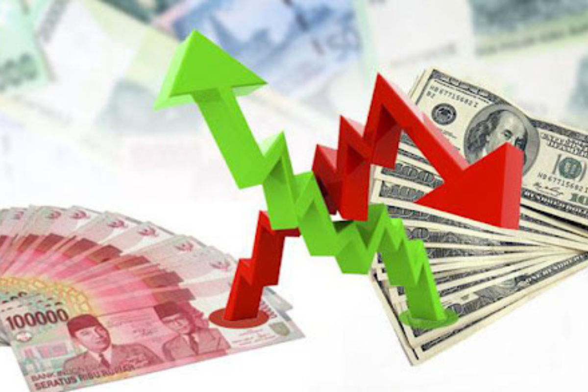 Rupiah Melemah Tembus Rp17.801, Investor Domestik Buru Dollar AS