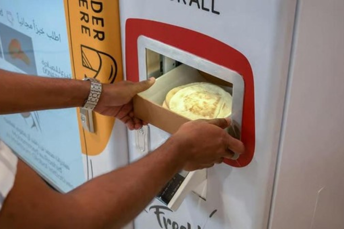 Mesin Roti Gratis 24 Jam Dihadirkan Penguasa Dubai Bagi Warga