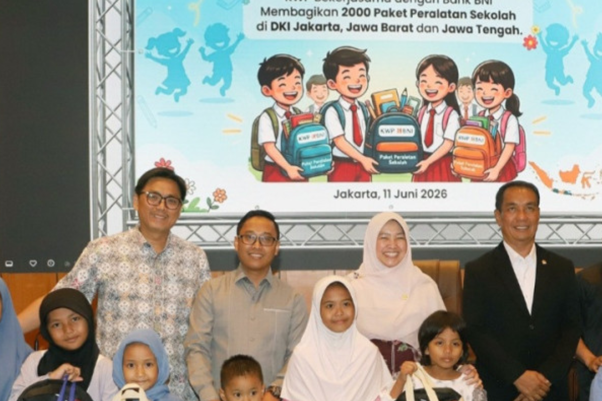 Aksi KWP Berbagi Alat Sekolah Raih Dukungan dari Anggota DPR RI