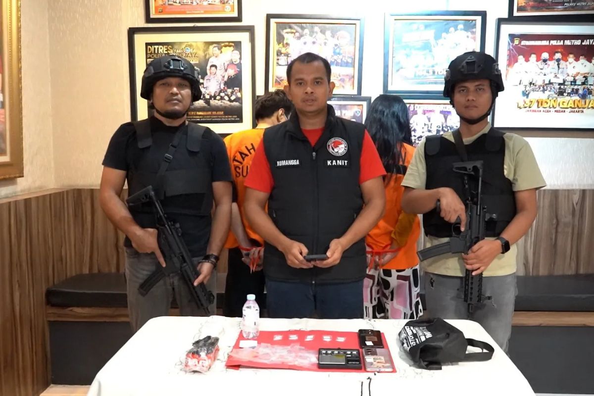 Polda Metro Jaya Tangkap Pasutri Pengedar Sabu 5,65 Gram di Bekasi