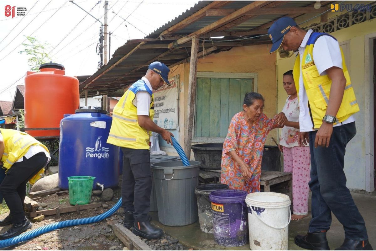 Dampak Banjir Padang: Rumah Sakit Terendam hingga Intake PDAM Mati