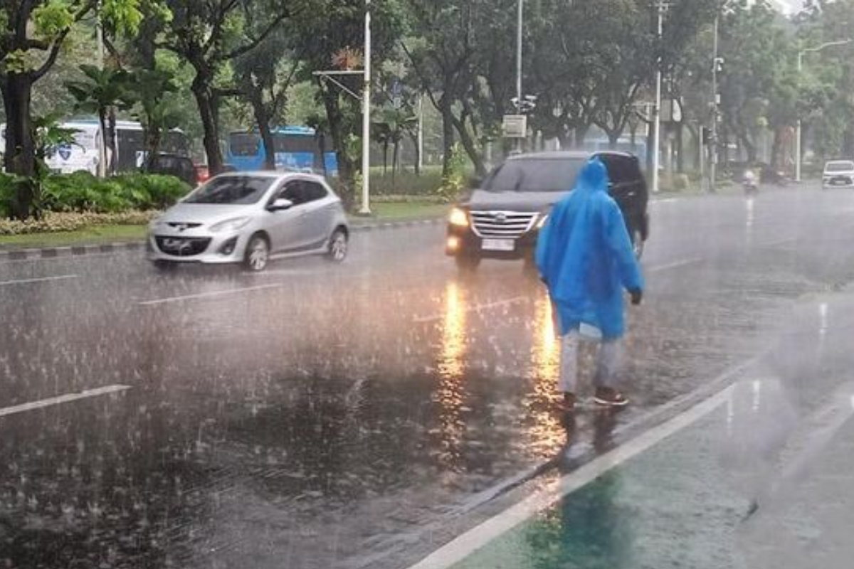 BMKG Prediksi Hujan Ringan di Sejumlah Wilayah RI pada Senin