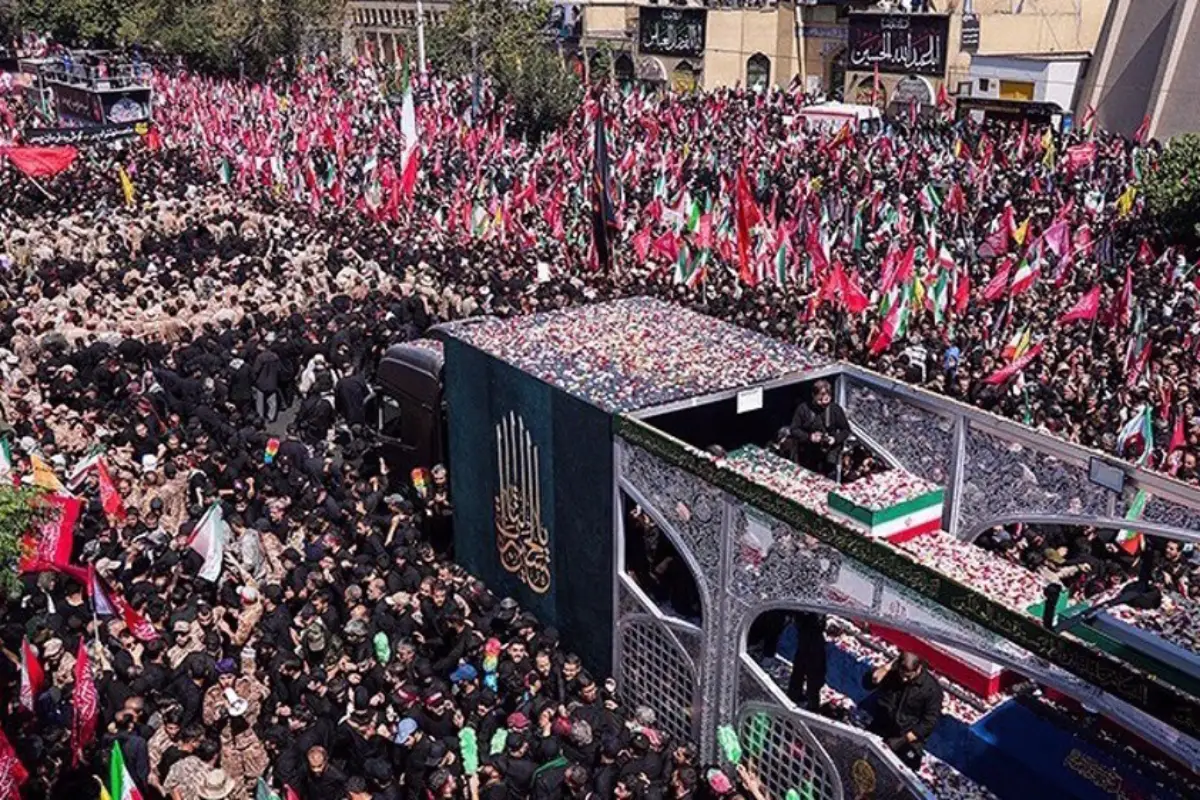 Menelusuri Alasan Jenazah Khamenei Dibawa Keliling 5 Kota Penting