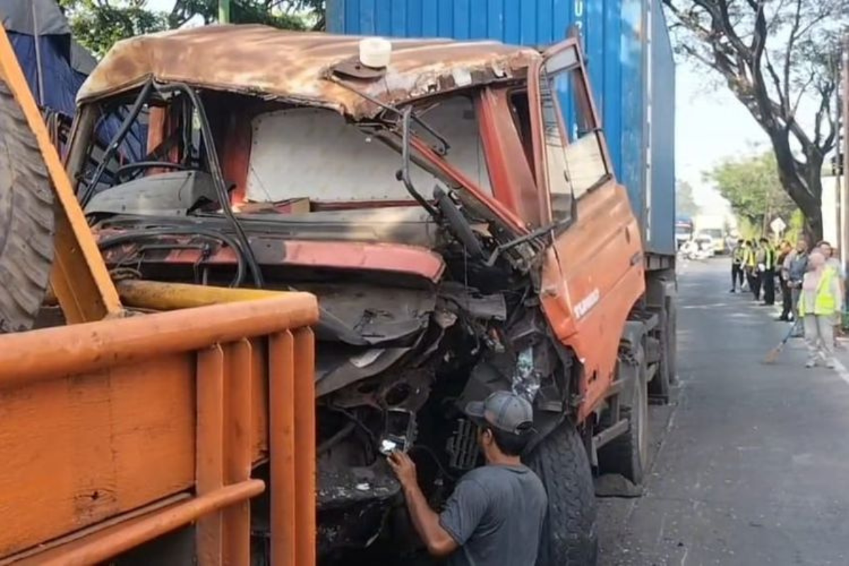 Polisi Masih Selidiki Kecelakaan Maut di Pasuruan, Tunggu Cek Kondisi Truk