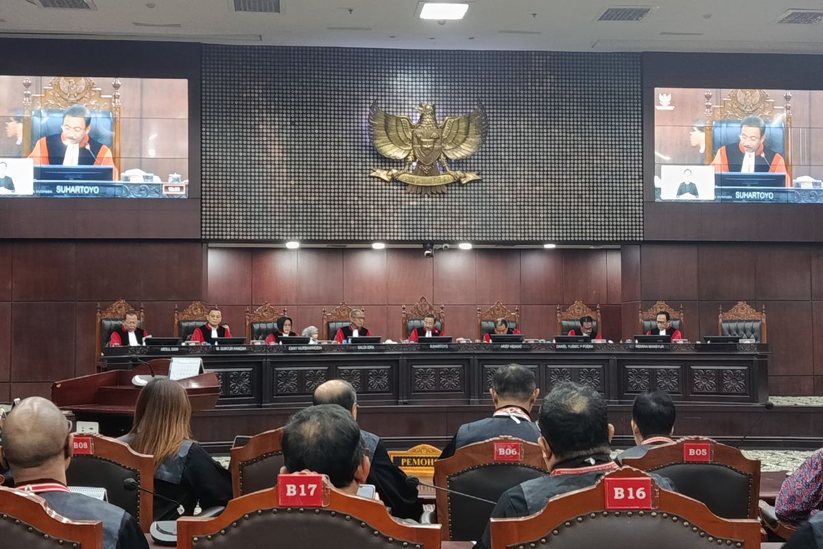 Aturan Lembur UU Ciptaker Digugat Eks Karyawan ke MK