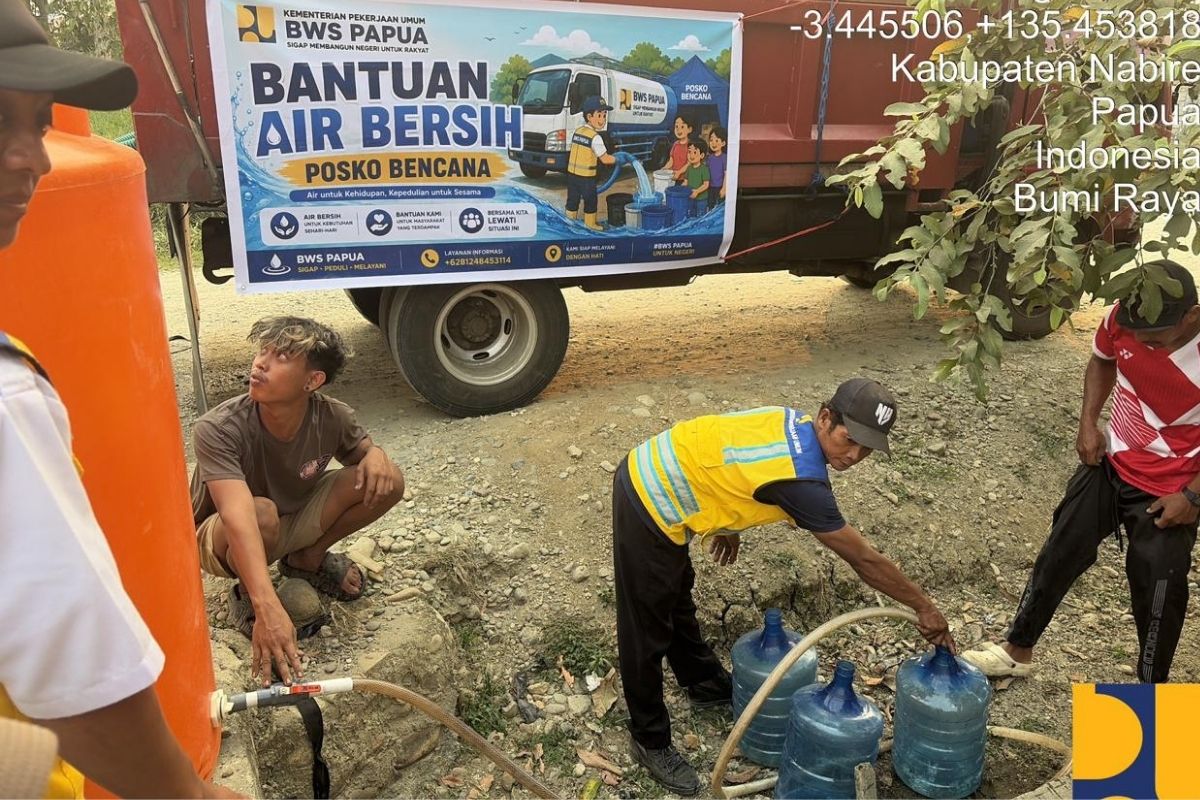 Air Bersih Disalurkan ke 185 KK Terdampak Kekeringan di Nabire