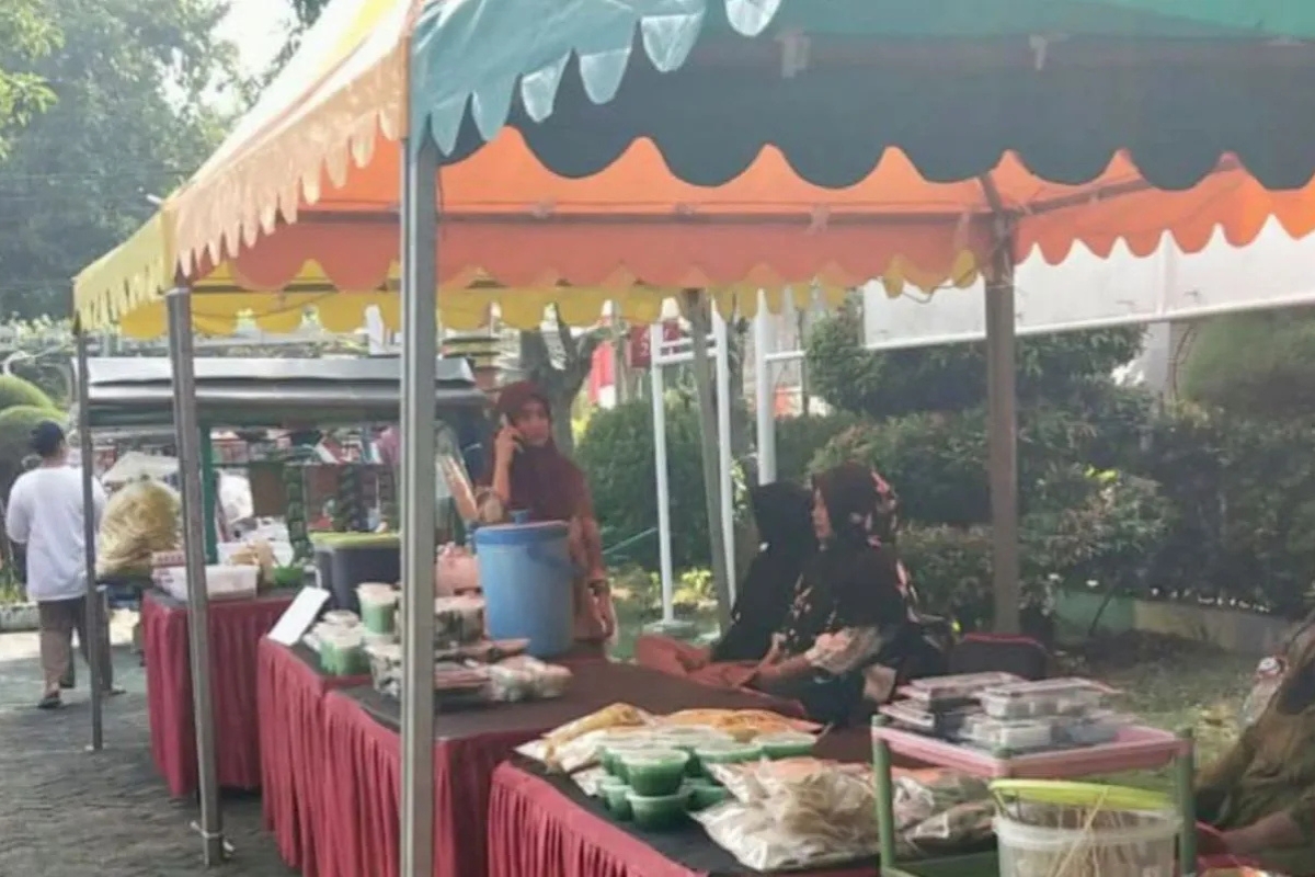 Dongkrak UMKM Pulau Sabira, Sudin PPKUKM Gelar Bazar Minyak Murah