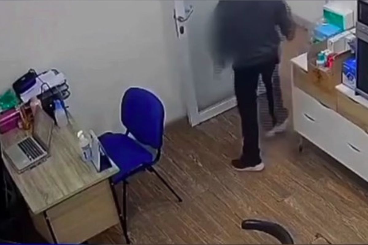 Seorang Perawat Klinik Gigi di Tangerang Ditusuk Pasien Sendiri