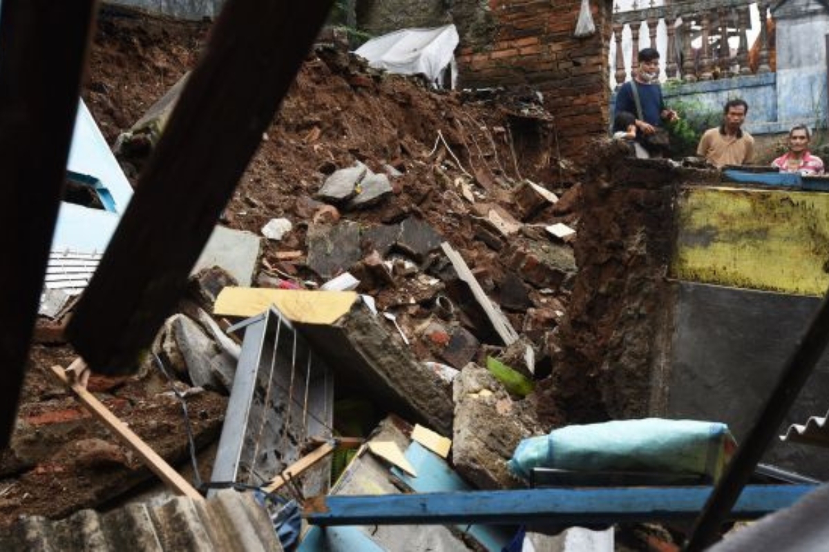 Diterjang Angin Kencang, Puluhan Rumah di Rumpin Bogor Rusak