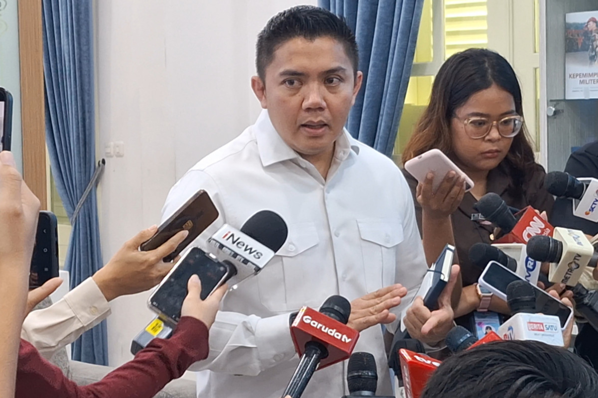 Faktor Kinerja Bikin Popularitas Seskab Teddy Indra Wijaya Melejit