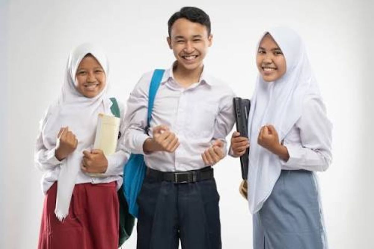 Aturan Resmi Seragam Sekolah SD, SMP, SMA Tahun Ajaran Baru