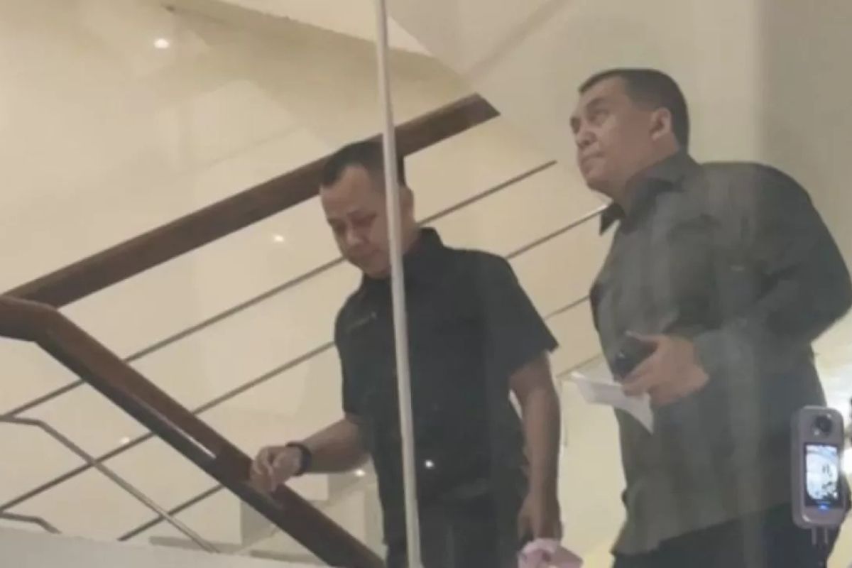 Fakta OTT KPK di Imigrasi Jakbar, Wamen Imipas Serahkan Diri