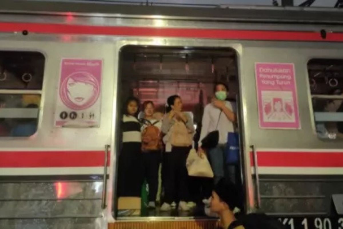 KRL Duri-Tangerang Mogok, KAI Commuter Investigasi Penyebabnya