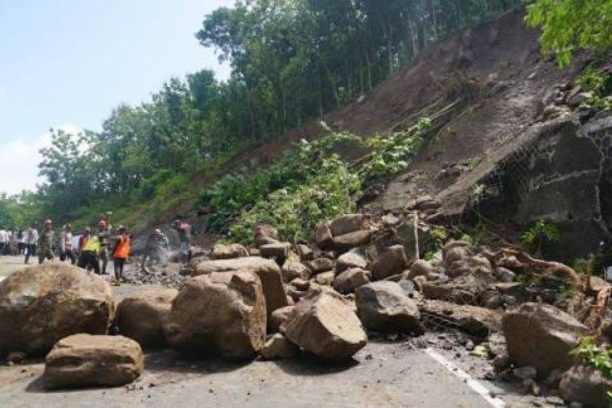 Tol Sicincin-Bukittinggi Dinilai Mendesak Usai Longsor Berulang