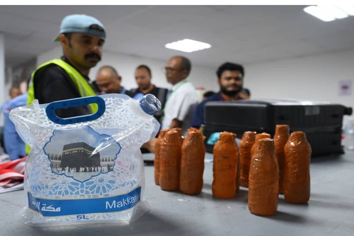 Pemerintah Larang Jamaah Haji Bawa Air Zamzam di Koper Bagasi