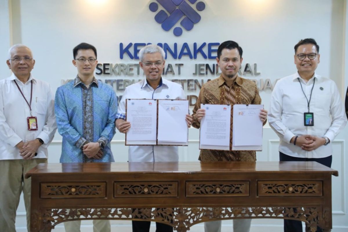 Polteknaker Gandeng Huawei Cetak SDM Berdaya Saing