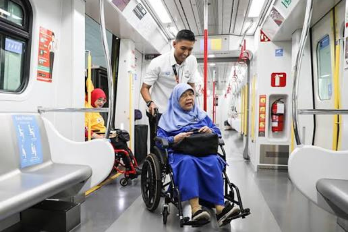 Transportasi Publik Jakarta: Kebutuhan Vital Kelompok Rentan