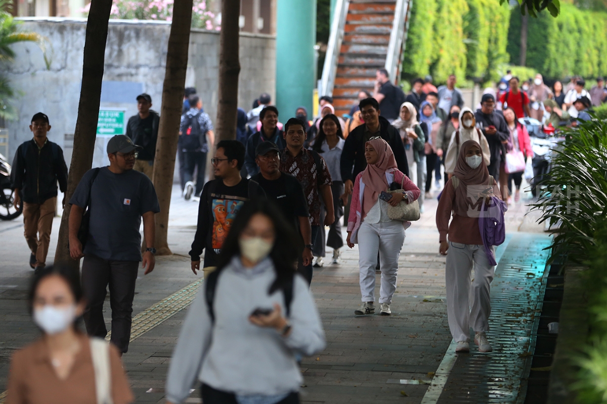 Beban Fiskal Berat, Kelas Menengah RI Berada di Mode Bertahan Hidup