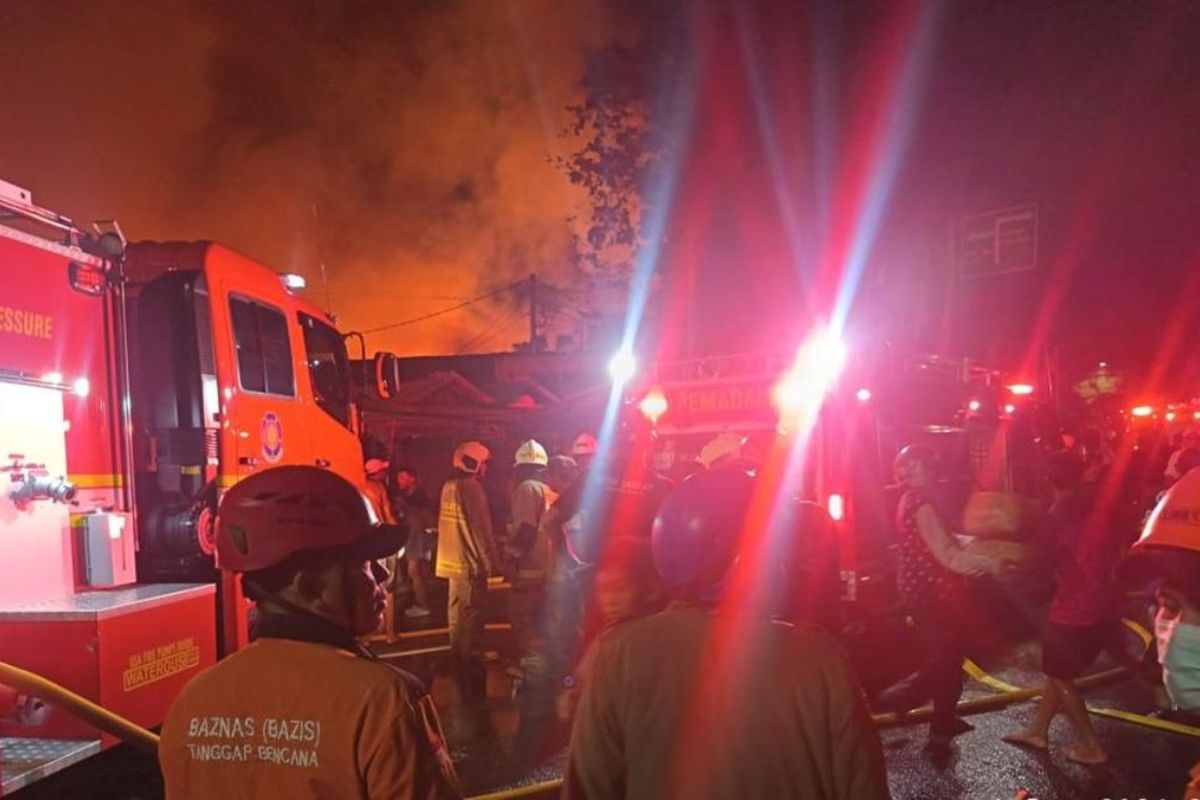 Kebakaran di Kemayoran Padam Setelah 7 Jam, 3 Warga Masuk RS